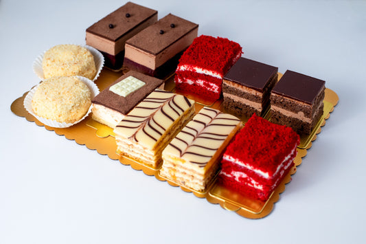 Box of European desserts collection ( 10 ct)